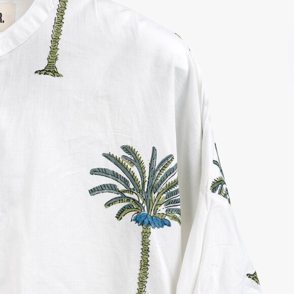 V de Vinster White & Green Oversized Palm Tree Print Tunic - Picture 5 of 12